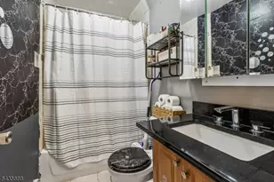 268 Halsted St, East Orange, NJ 07018 - Photo 18