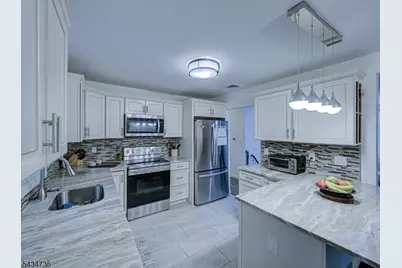 432 Lakeside Ave, Hopatcong, NJ 07821 - Photo 12