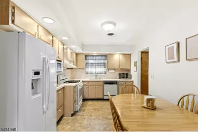 209 Chestnut St, Union Township, NJ 07083 - Photo 12