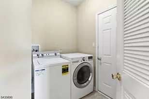 14 Rue Cezanne, Franklin Township, NJ 08873 - Photo 18