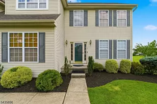 14 Rue Cezanne, Franklin Township, NJ 08873 - Photo 8