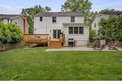 22 Essex Rd, Chatham, NJ 07928 - Photo 6