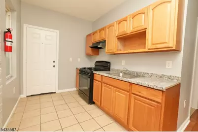 395 S 15th St, Newark, NJ 07103 - Photo 12