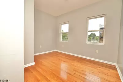 395 S 15th St, Newark, NJ 07103 - Photo 8