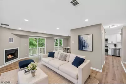 32 Woods Edge Dr, Roxbury Township, NJ 07876 - Photo 1