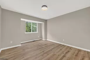 32 Woods Edge Dr, Roxbury Township, NJ 07876 - Photo 16