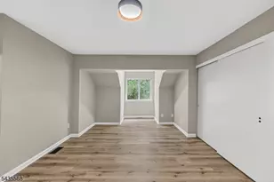 32 Woods Edge Dr, Roxbury Township, NJ 07876 - Photo 14