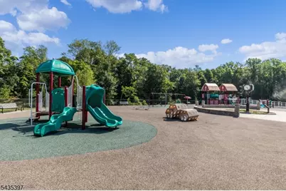 23 Ridge Ct, Cedar Grove, NJ 07009 - Photo 36