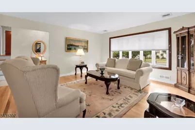 23 Ridge Ct, Cedar Grove, NJ 07009 - Photo 6