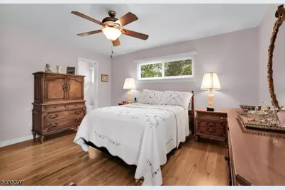 23 Ridge Ct, Cedar Grove, NJ 07009 - Photo 18