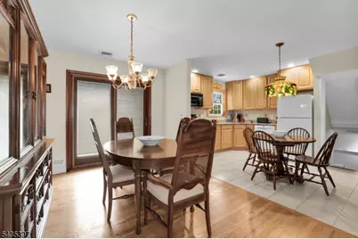 23 Ridge Ct, Cedar Grove, NJ 07009 - Photo 8