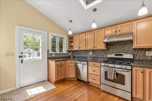 40 Franklin St, Franklin Township, NJ 08873 - Photo 10