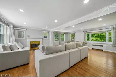 29 Laurel Ave, Livingston, NJ 07039 - Photo 6