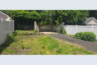 93 Lincoln Pl, Irvington, NJ 07111 - Photo 2