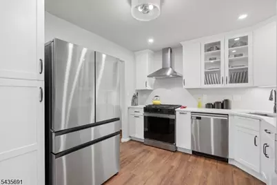 179 Northfield Rd, Bridgewater, NJ 08807 - Photo 26