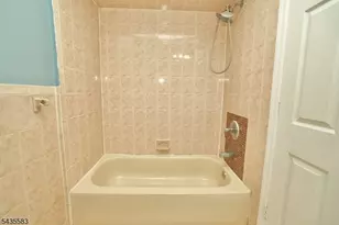 711 S 11th St, Newark, NJ 07103 - Photo 16