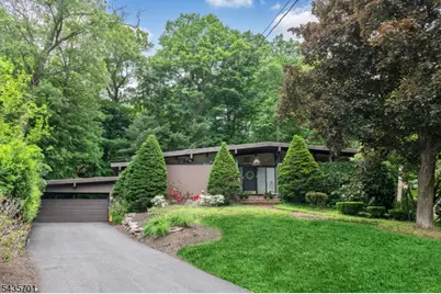 11 Kingsley Rd, Ringwood, NJ 07456 - Photo 1