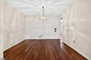 4 Wareham Ct, Scotch Plains Township, NJ 07076 - Photo 8