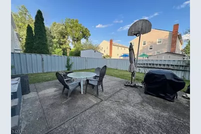 1029 Gifford Ct, Union Township, NJ 07083 - Photo 16