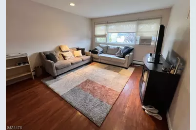 1029 Gifford Ct, Union Township, NJ 07083 - Photo 2