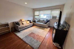 1029 Gifford Ct, Union Township, NJ 07083 - Photo 2