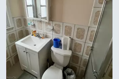 1029 Gifford Ct, Union Township, NJ 07083 - Photo 10