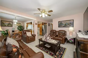 405 Kennedy Dr, Linden, NJ 07036 - Photo 4
