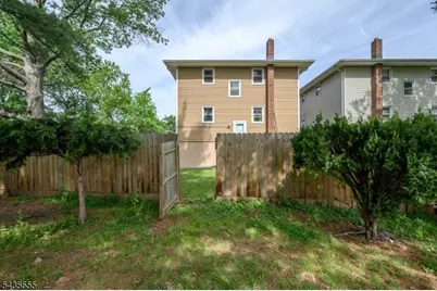 405 Kennedy Dr, Linden, NJ 07036 - Photo 32