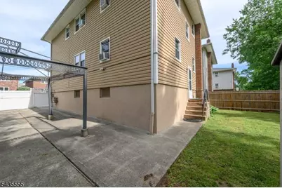 405 Kennedy Dr, Linden, NJ 07036 - Photo 26