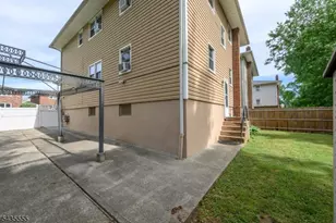 405 Kennedy Dr, Linden, NJ 07036 - Photo 26