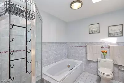 400 Madison Hill Rd, Clark Township, NJ 07066 - Photo 22
