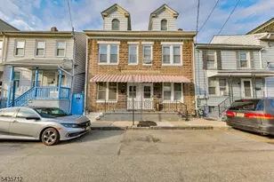 135 Mercer St, Phillipsburg, NJ 08865 - Photo 1