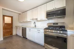 157 Forest St, Montclair Twp., NJ 07042 - Photo 4