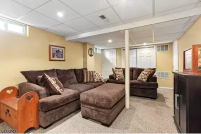 27 W James Pl, Woodbridge Township, NJ 08830 - Photo 24