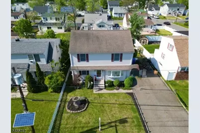 27 W James Pl, Woodbridge Township, NJ 08830 - Photo 4