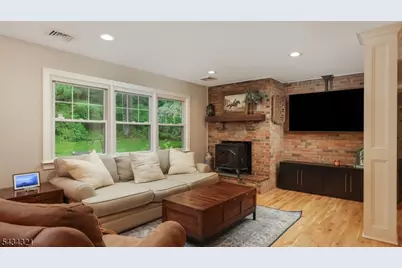 383 Tunnel Rd, Bethlehem Township, NJ 08802 - Photo 10