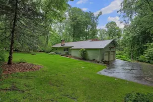 383 Tunnel Rd, Bethlehem Township, NJ 08802 - Photo 4