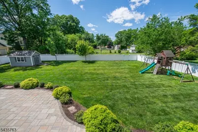 194 Whippany Rd, Hanover Township, NJ 07981 - Photo 12