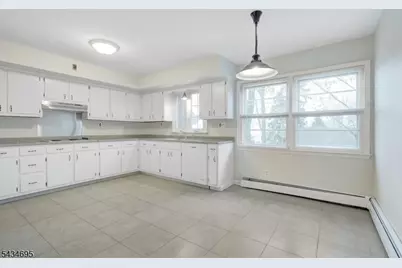26 Rawley Pl, Millburn, NJ 07041 - Photo 4