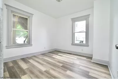 240-242 Sunset Ave, Newark, NJ 07106 - Photo 10