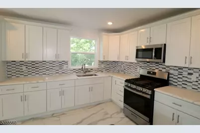73 Franklin Ter #2, Irvington, NJ 07111 - Photo 2