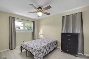 21 Hillery Dr, Mount Olive, NJ 07836 - Photo 18