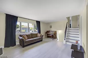 21 Hillery Dr, Mount Olive, NJ 07836 - Photo 14