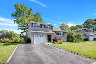 21 Hillery Dr, Mount Olive, NJ 07836 - Photo 2