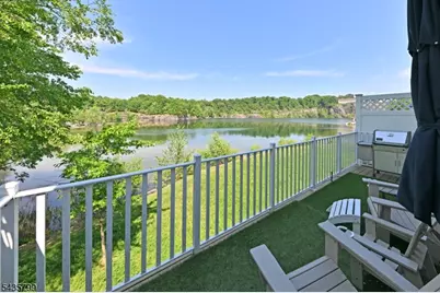 32 Rosewood Ct #32, North Haledon, NJ 07508 - Photo 2