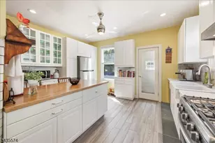 33 Morse Ave, East Orange, NJ 07017 - Photo 18