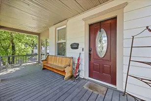 33 Morse Ave, East Orange, NJ 07017 - Photo 4