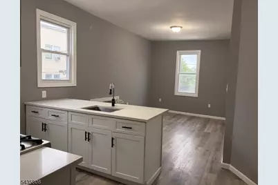 109 10th St25South St, Passaic, NJ 07055 - Photo 2