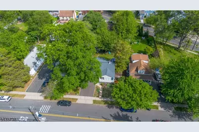 1833 W 4th St, Piscataway Township, NJ 08854 - Photo 16