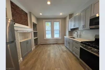 17 8th Ave, Newark, NJ 07104 - Photo 10